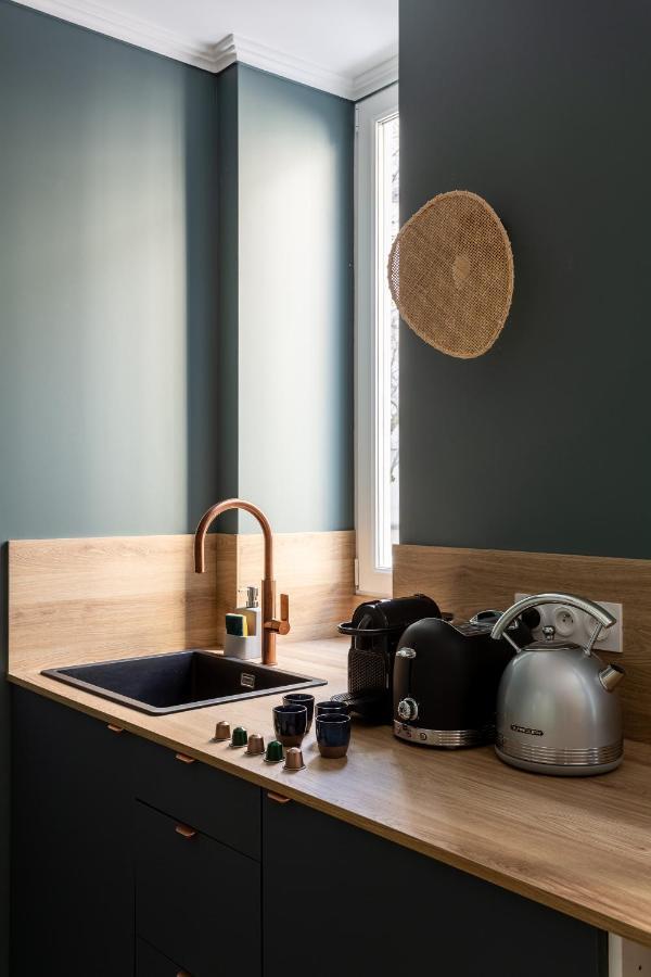 The Blue Nature Suite Downtown Montmartre パリ エクステリア 写真